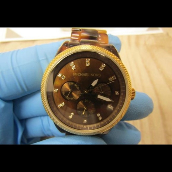 Michael Kors Jet Set Tortoise Watch - Picture 3 of 8